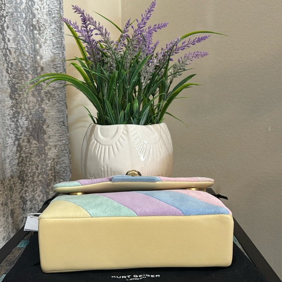 🌷Host pick Kurt Geiger London Mini
Suede Rainbow Striped Kensington Crossbody 🌷🌷 - Picture 13 of 13